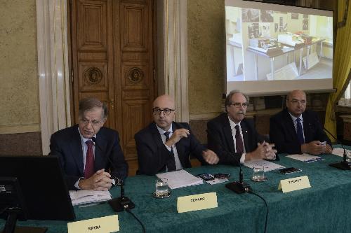 Valdo Spini (Presidente Associazione Istituzioni Cultura Italiane - AICI), Antimo Cesaro (Sottosegretario Beni e attività culturali e turismo), Gianni Torrenti (Assessore regionale Cultura, Sport e Solidarietà) e Roberto Dipiazza (Sindaco Trieste) alla IV Conferenza nazionale AICI "Italia è cultura. La cultura e l’identità europea" - Trieste 22/09/2017